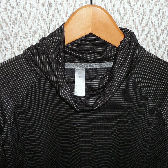 Spalding Speed Dry Black Gold Striped Pullover Turtleneck Athleisure Top 1X NWT - Picture 11 of 11